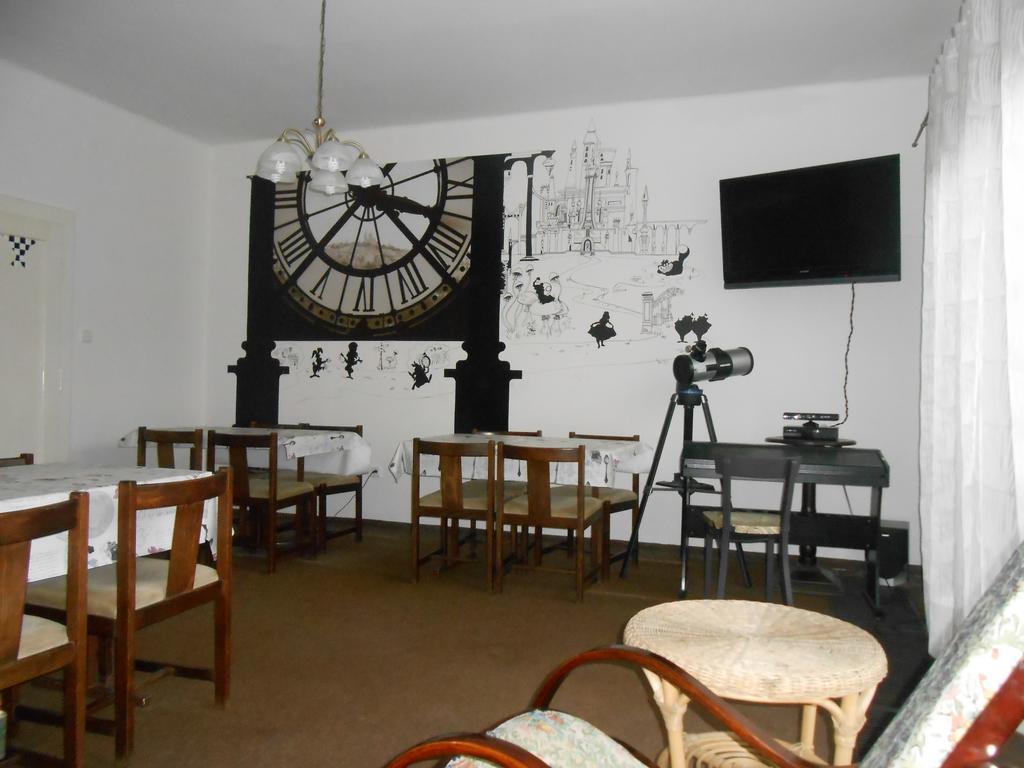 White Rabbit Hall Hotel Poděbrady Esterno foto